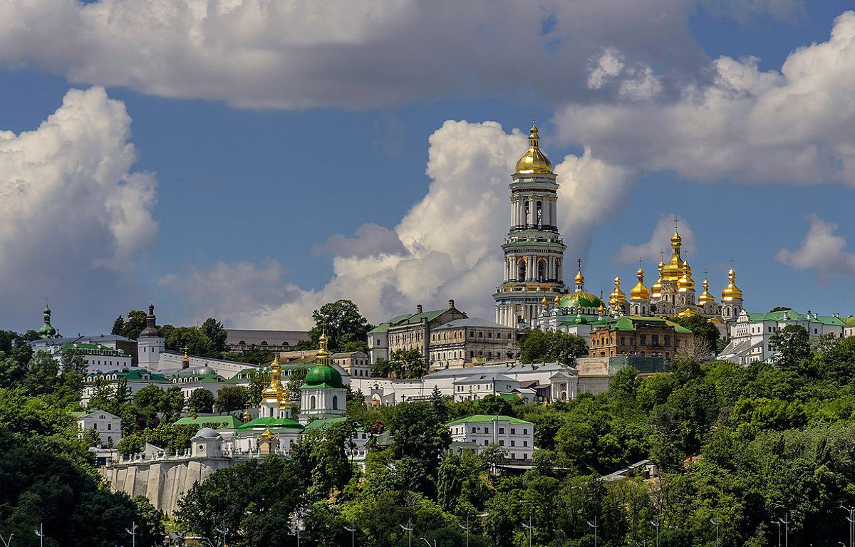 Лавра раздора. Зачем Киеву понадобился старый монастырь?
