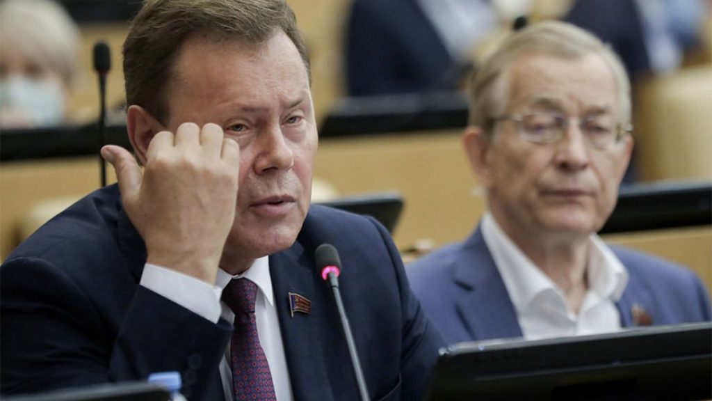 Власть: поднять поборы с народа, чтобы не трогать олигархов