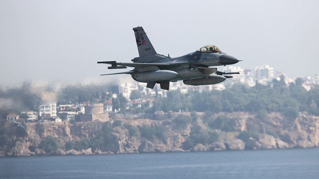 "Граждане, воздушная тревога!" F-35 vs А-50